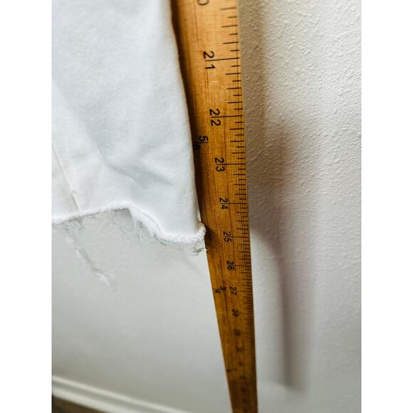 7 For All Mankind White Distressed Raw Hem Gwenevere Jeans 30 - Picture 16 of 16